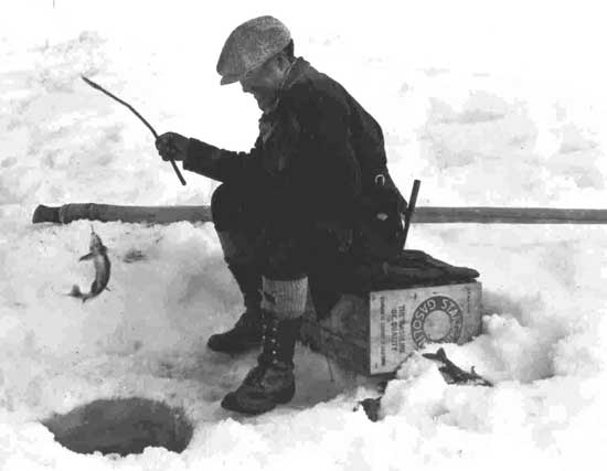 Icefishing1