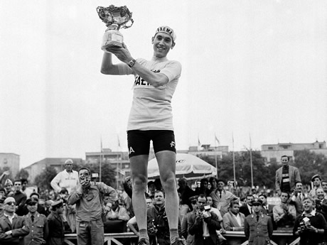 Eddy Merckx (AP Photo)