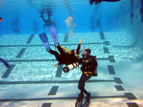 Scuba Lessons in pool