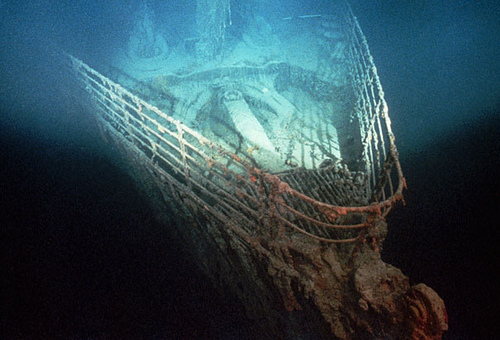 sunken-titanic-bow