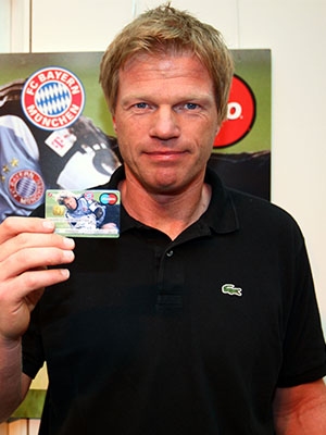 Oliver Kahn Poses During A Press Conference